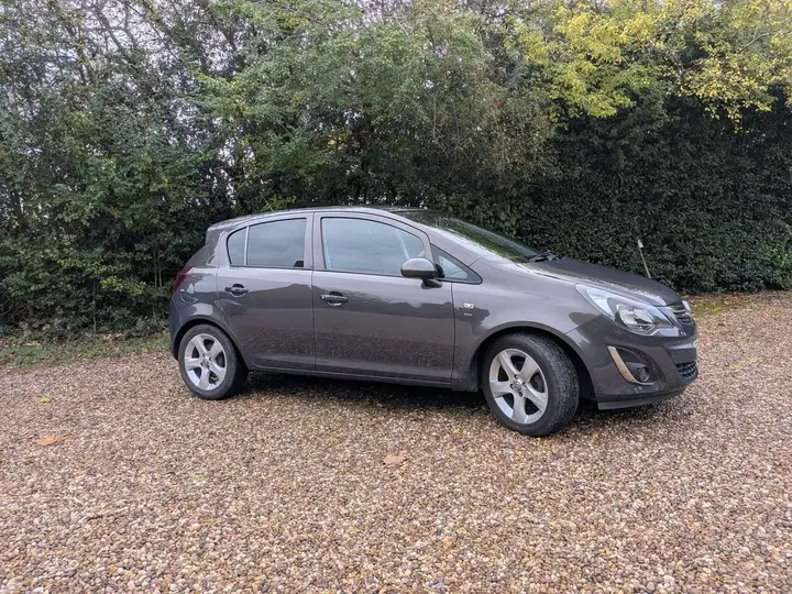 Vauxhall Corsa 2013 photo 3