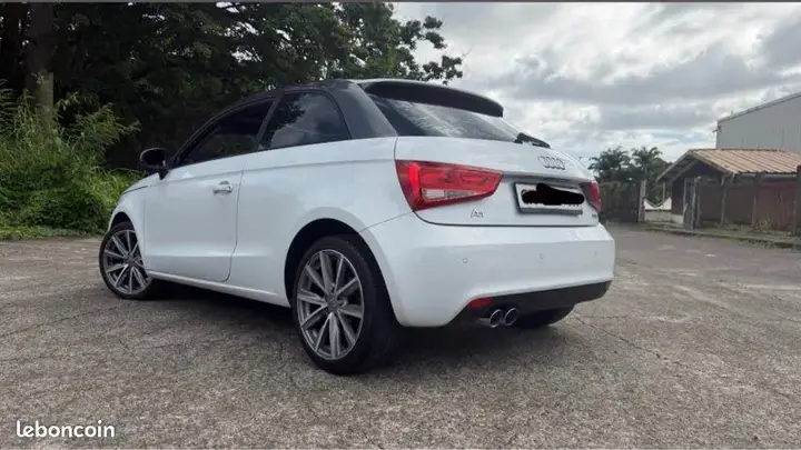 Audi A1 2012 photo 2