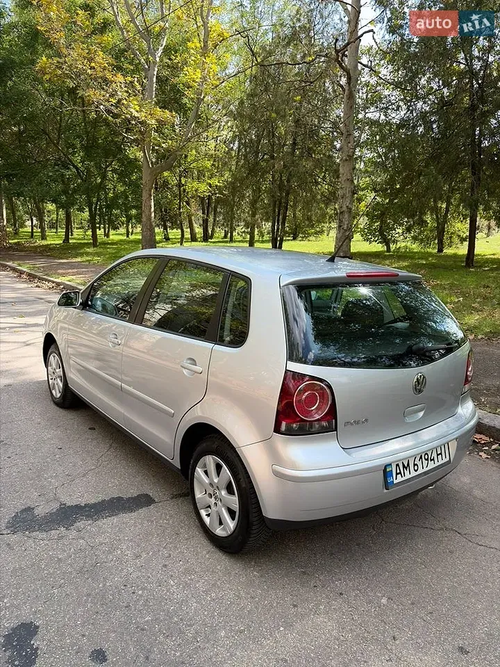 Volkswagen Polo 2008 photo 2