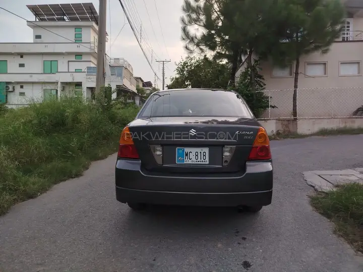 Suzuki Liana