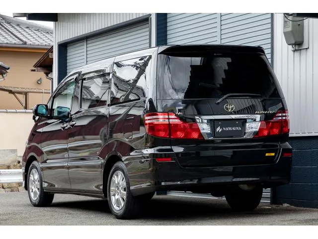 Toyota Alphard 2005 photo 4