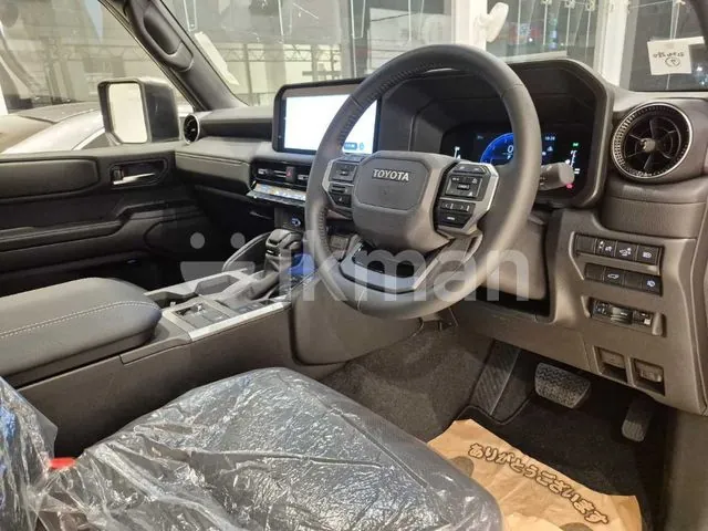 Toyota Land Cruiser Prado 2025 photo 2