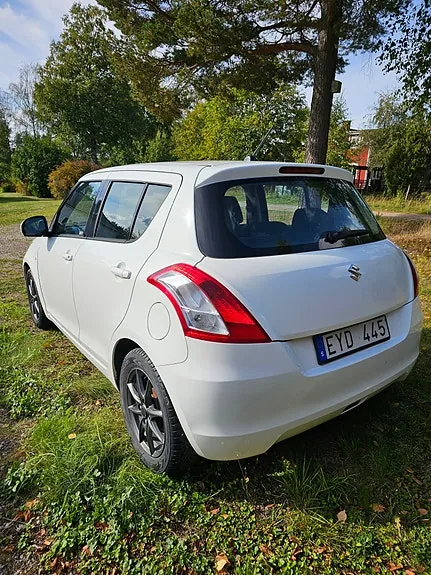 Suzuki Swift 2011 photo 5