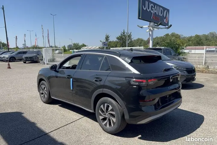 Volkswagen T-Roc 2026 photo 2