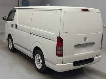 Toyota Hiace 2021 photo 3