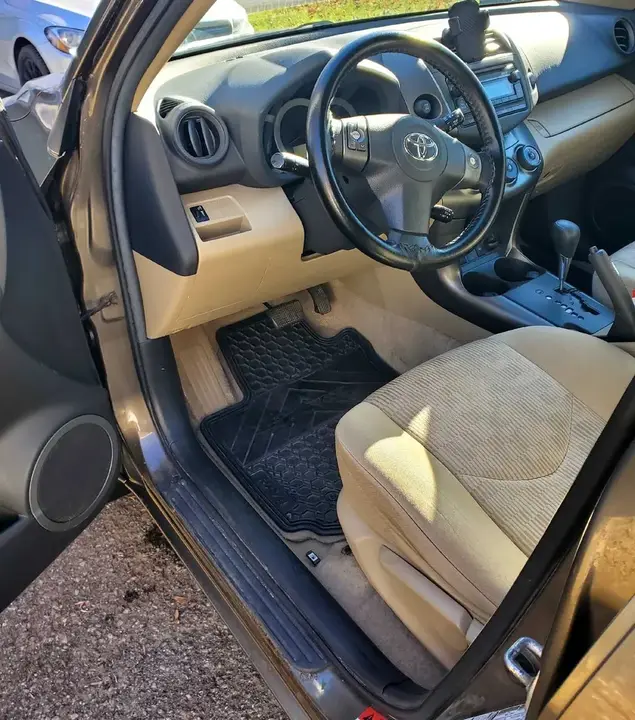 Toyota Rav4 2012 photo 5