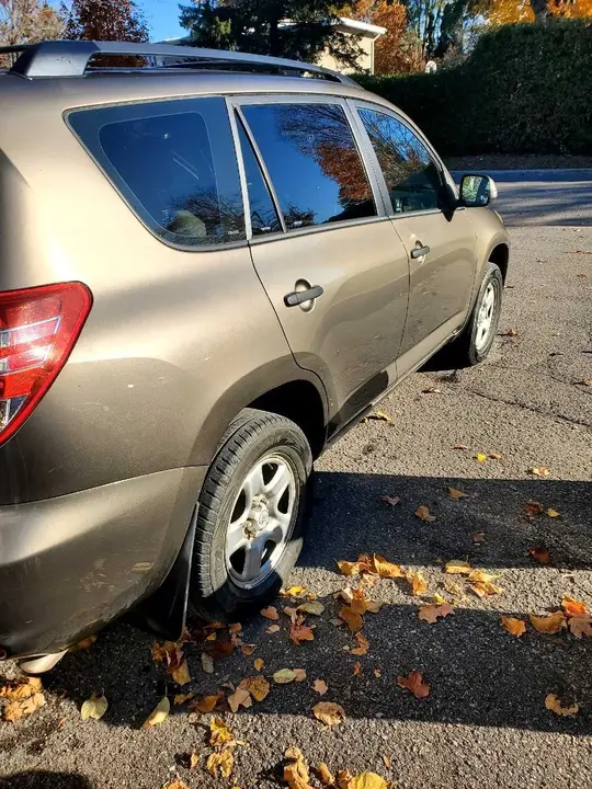 Toyota Rav4 2012 photo 2