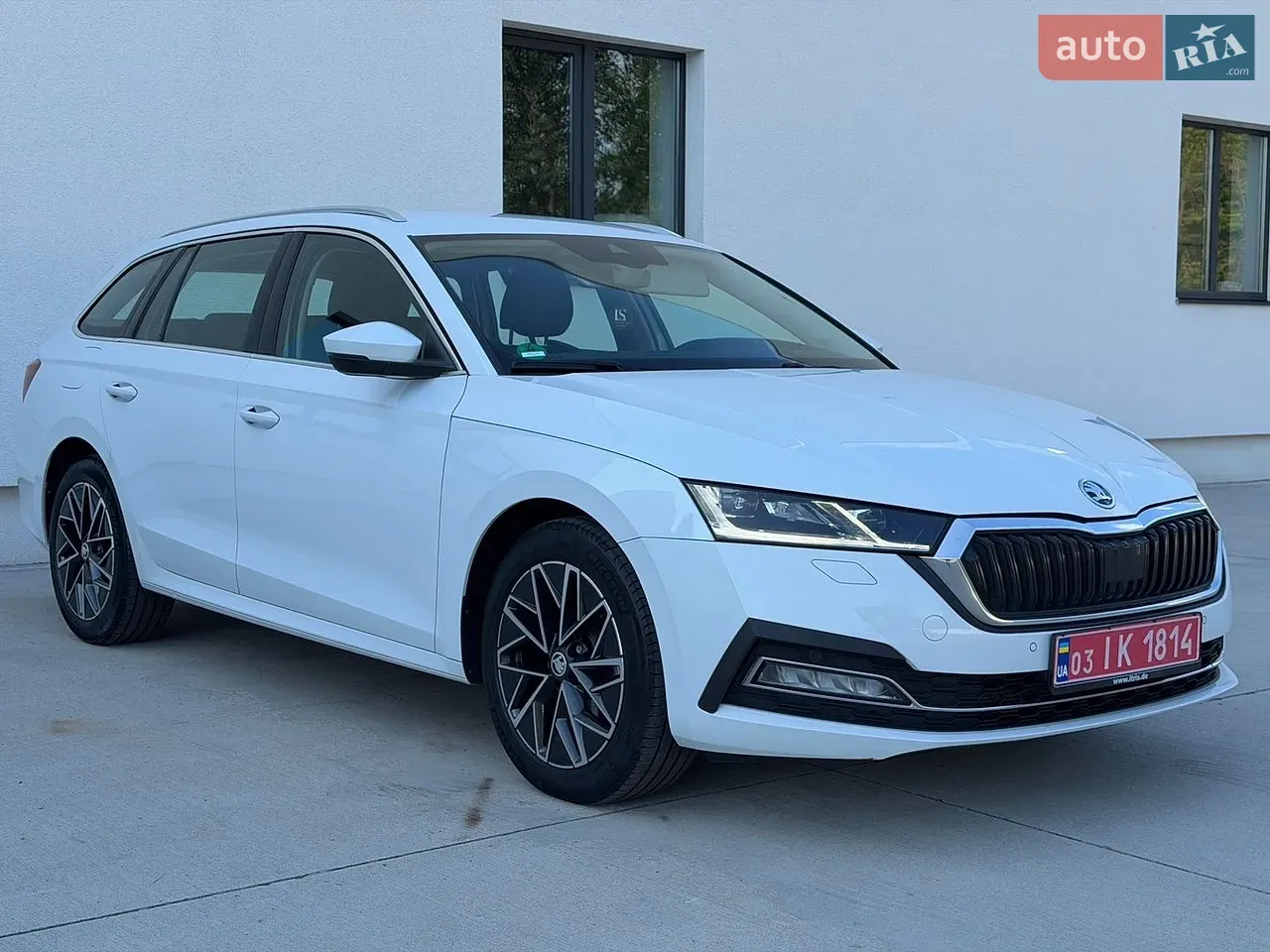 Skoda Octavia 2023 photo 2