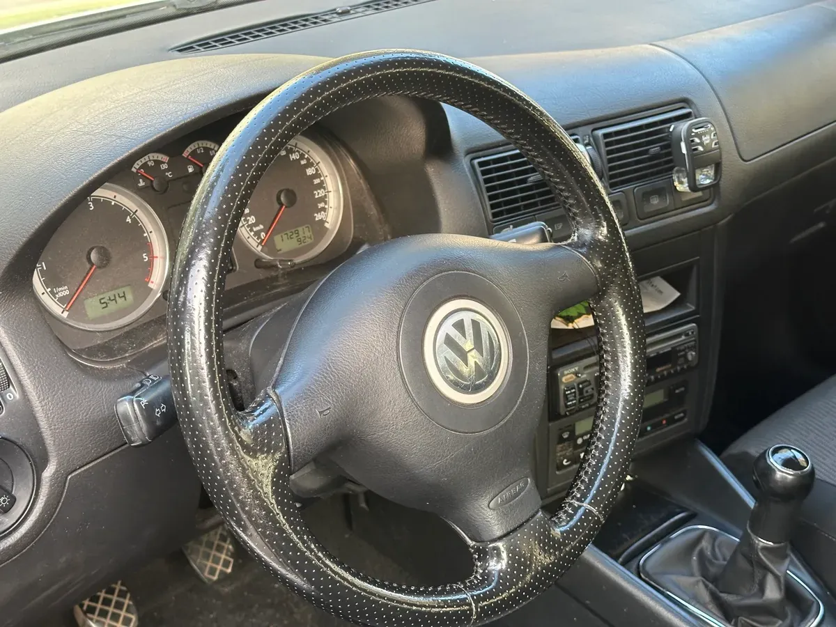Volkswagen Golf 2005 photo 2