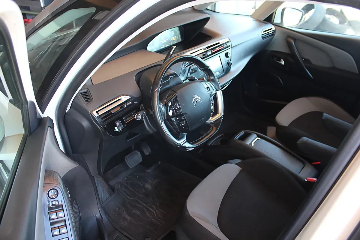Citroen C4 Picasso 2016 photo 2