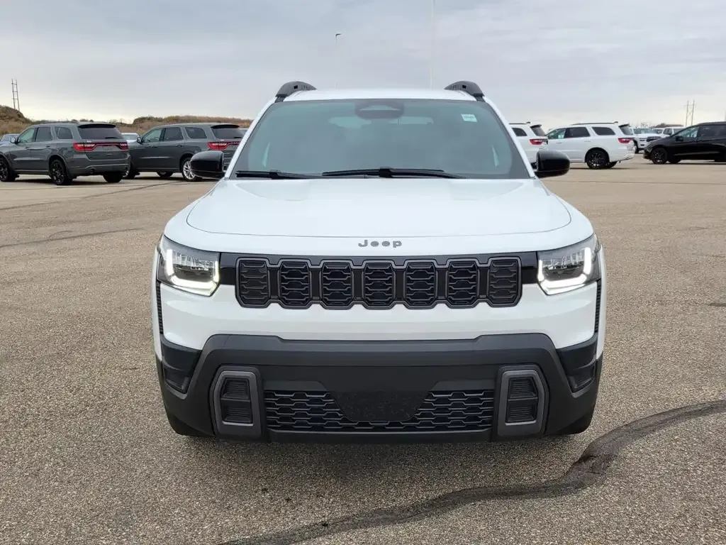 Jeep Cherokee 2026 photo 2