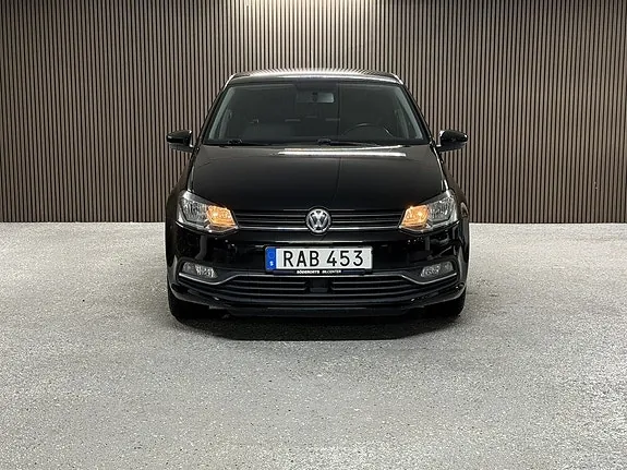 Volkswagen Polo 2015 photo 2