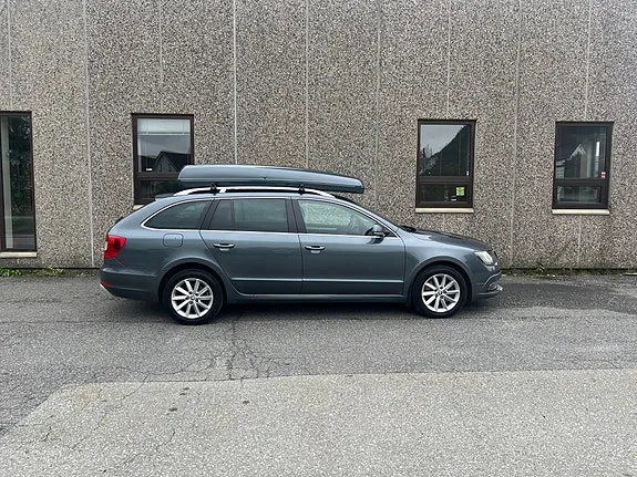 Skoda Superb 2015 photo 4