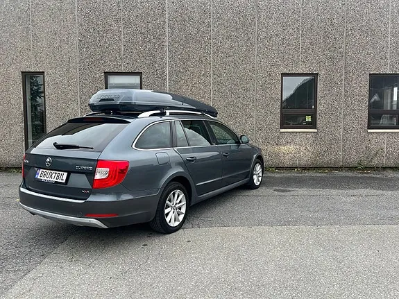 Skoda Superb 2015 photo 5