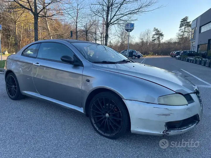 Alfa Romeo Gt 2005 photo 4