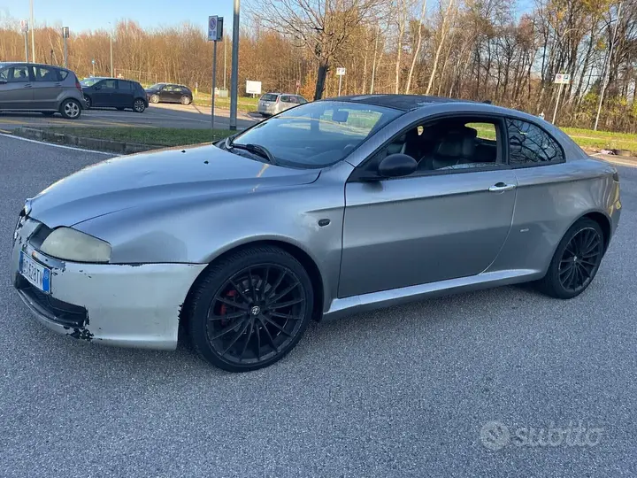 Alfa Romeo Gt 2005 photo 2