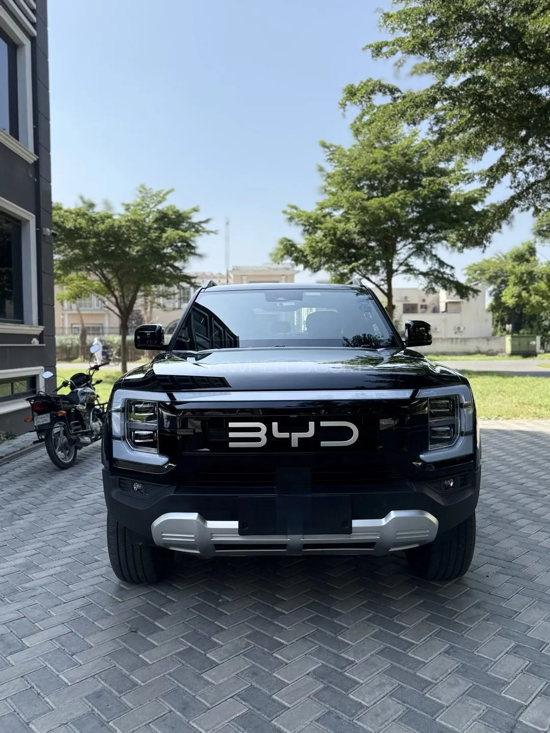 BYD Shark 6