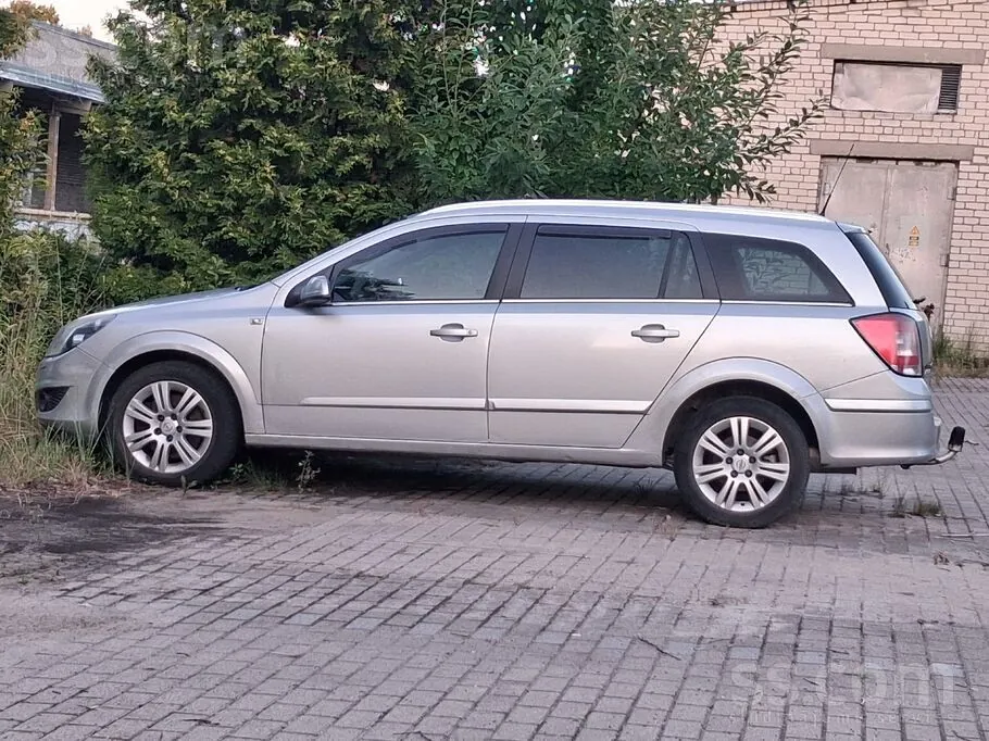 Opel Astra Van 2009 photo 3