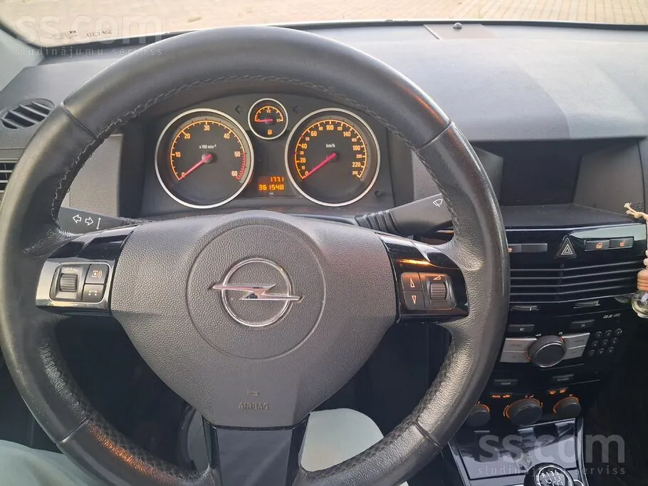 Opel Astra Van 2009 photo 5