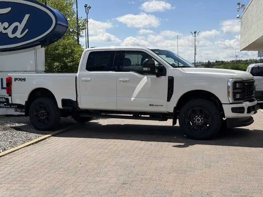 Ford F350 2026 photo 2