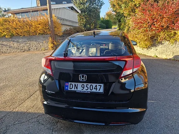 Honda Civic 2012 photo 2