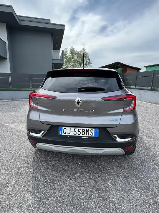 Renault Captur 2022 photo 3