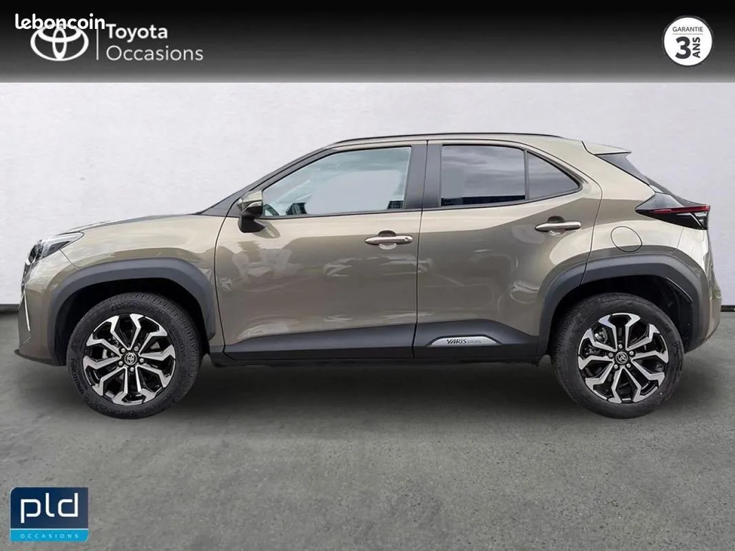 Toyota Yaris Cross 2025 photo 3