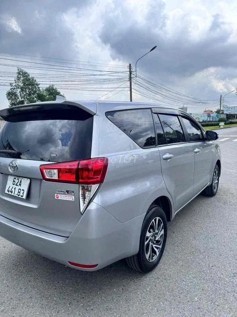 Toyota Innova 2020 photo 2
