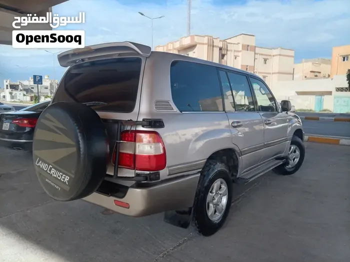 Toyota Land Cruiser Gxr 2004 photo 2