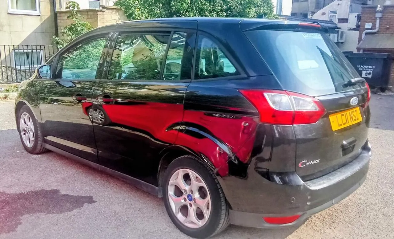 Ford Grand C-Max 2011 photo 3