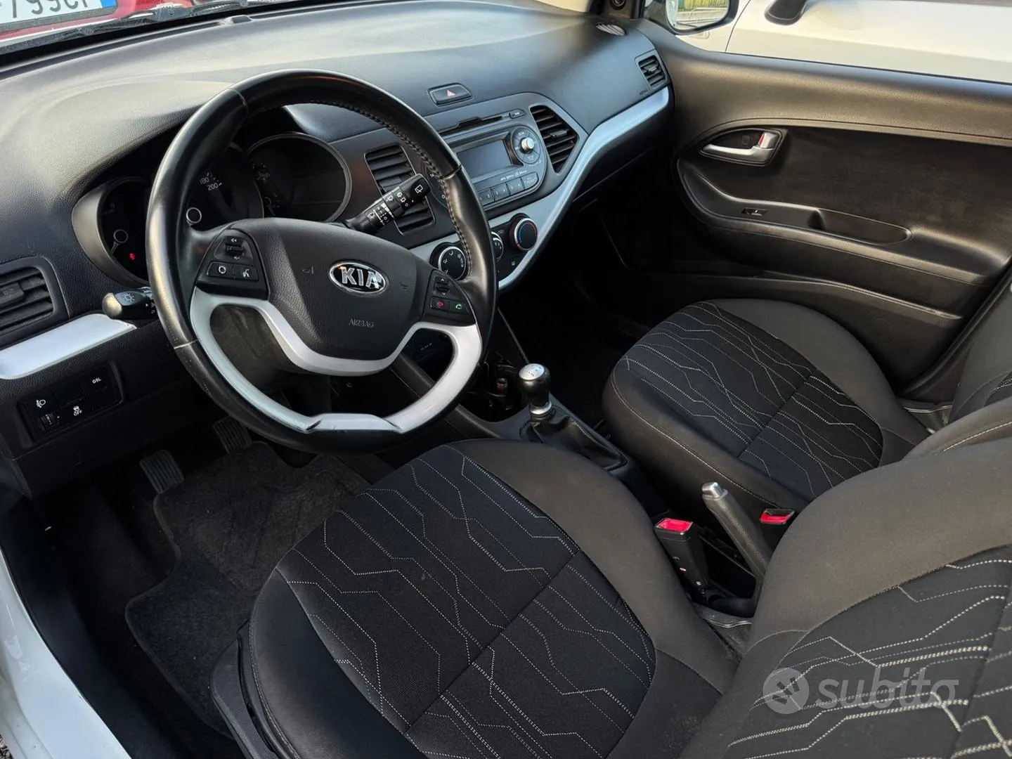 Kia Picanto 2015 photo 2