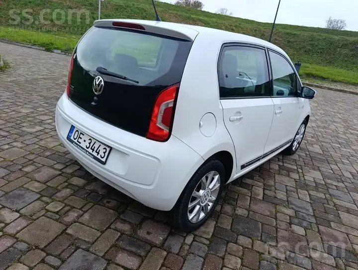 Volkswagen Up 2015 photo 2