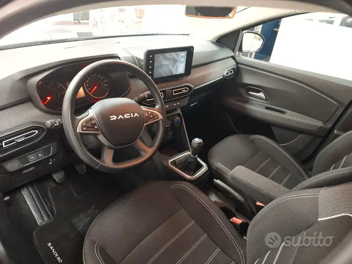 Dacia Sandero 2025 photo 2