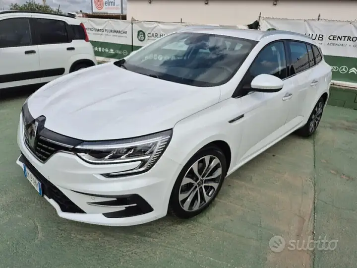 Renault Megane Sporter 2023 photo 2