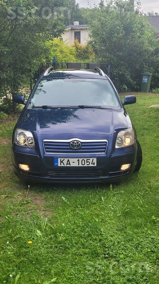 Toyota Avensis 2005 photo 2