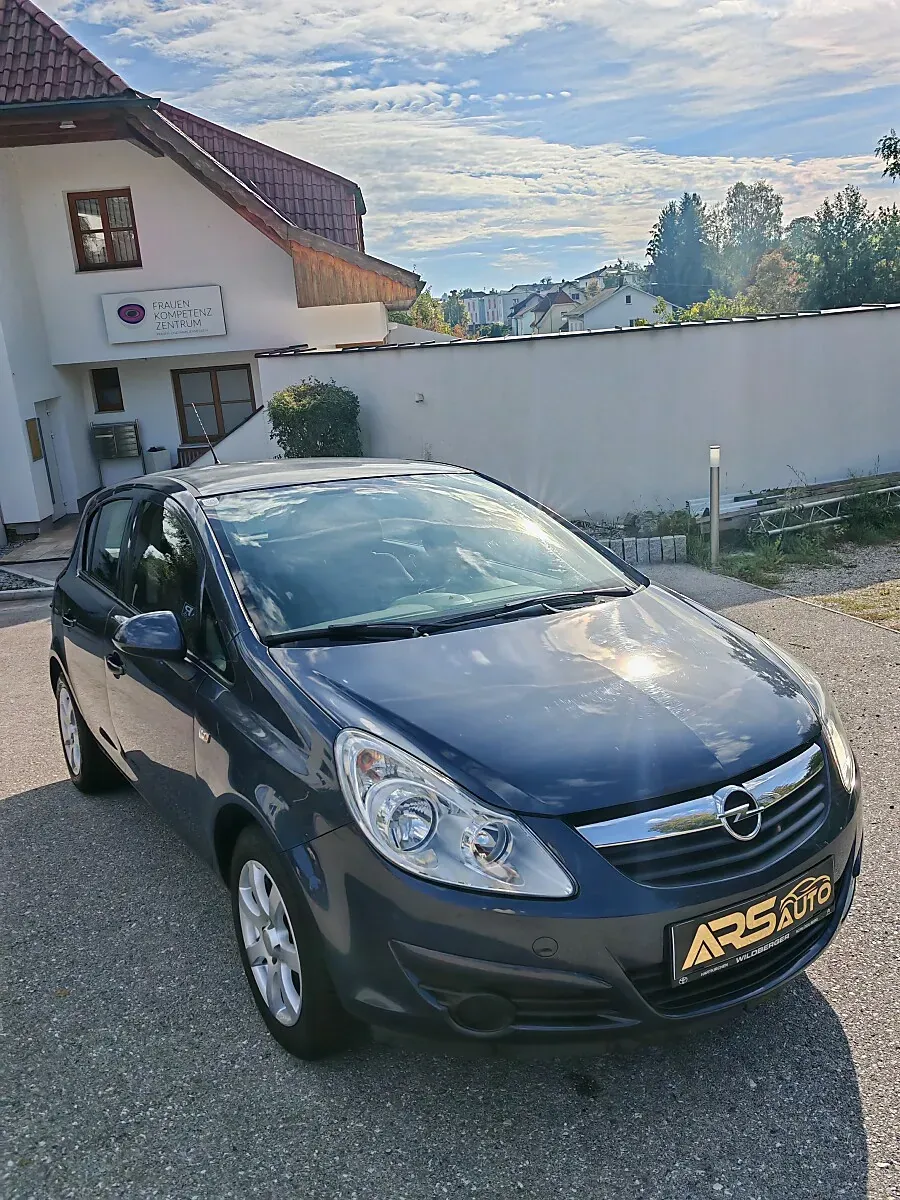 Opel Corsa 2010 photo 3