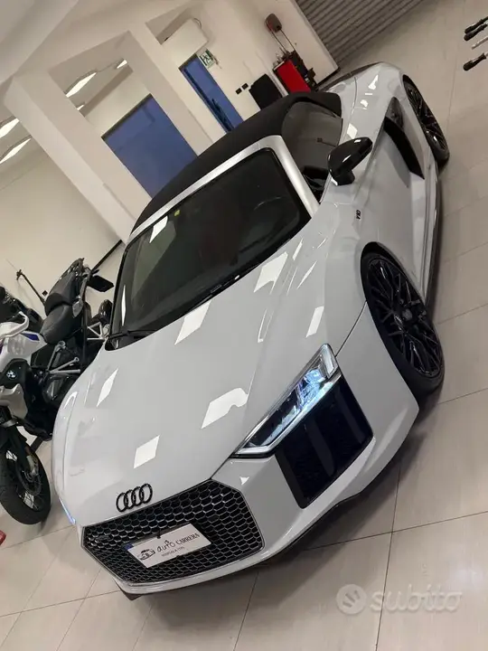Audi R8