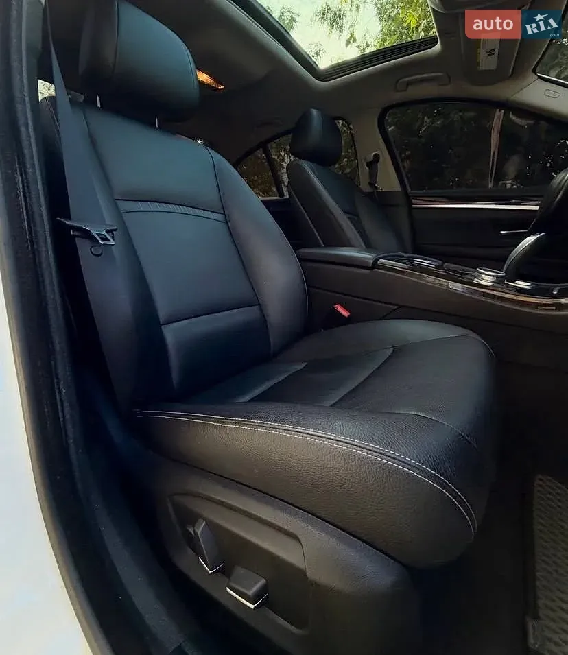 BMW 5 Series 2014 photo 5