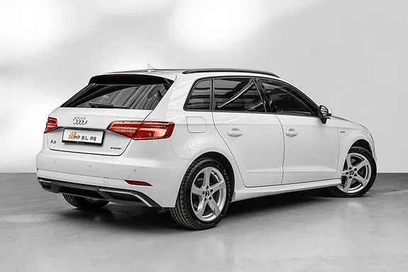 Audi A3 2017 photo 3