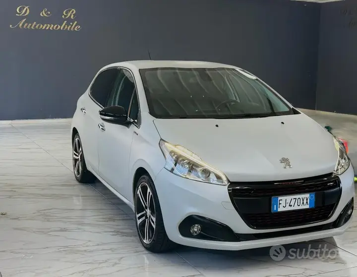 Peugeot 208 2017 photo 3