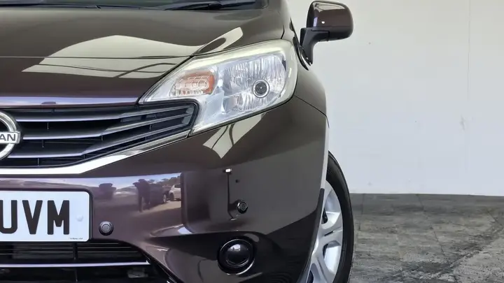 Nissan Note 2014 photo 2