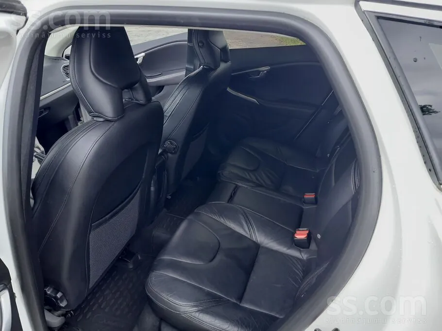 Volvo V40 2012 photo 5