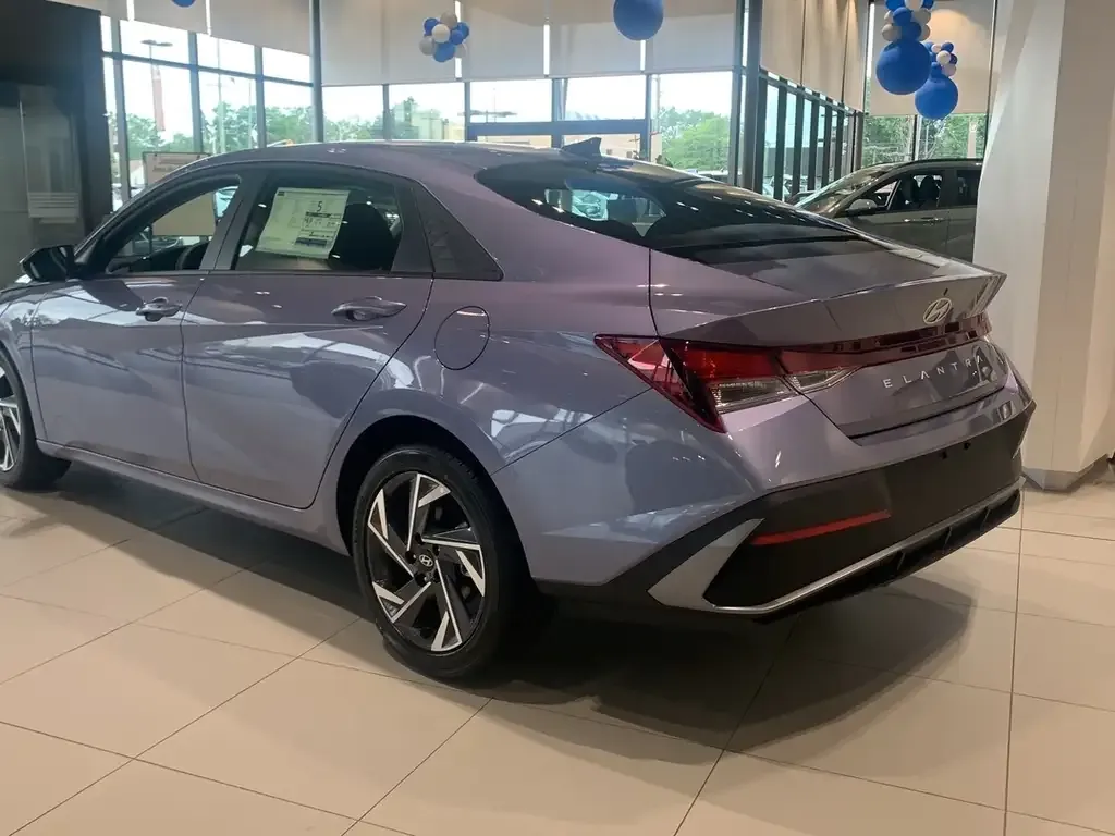 Hyundai Elantra 2026 photo 5
