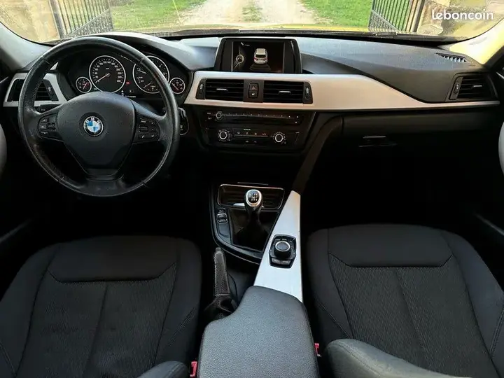BMW Série 3 2015 photo 2