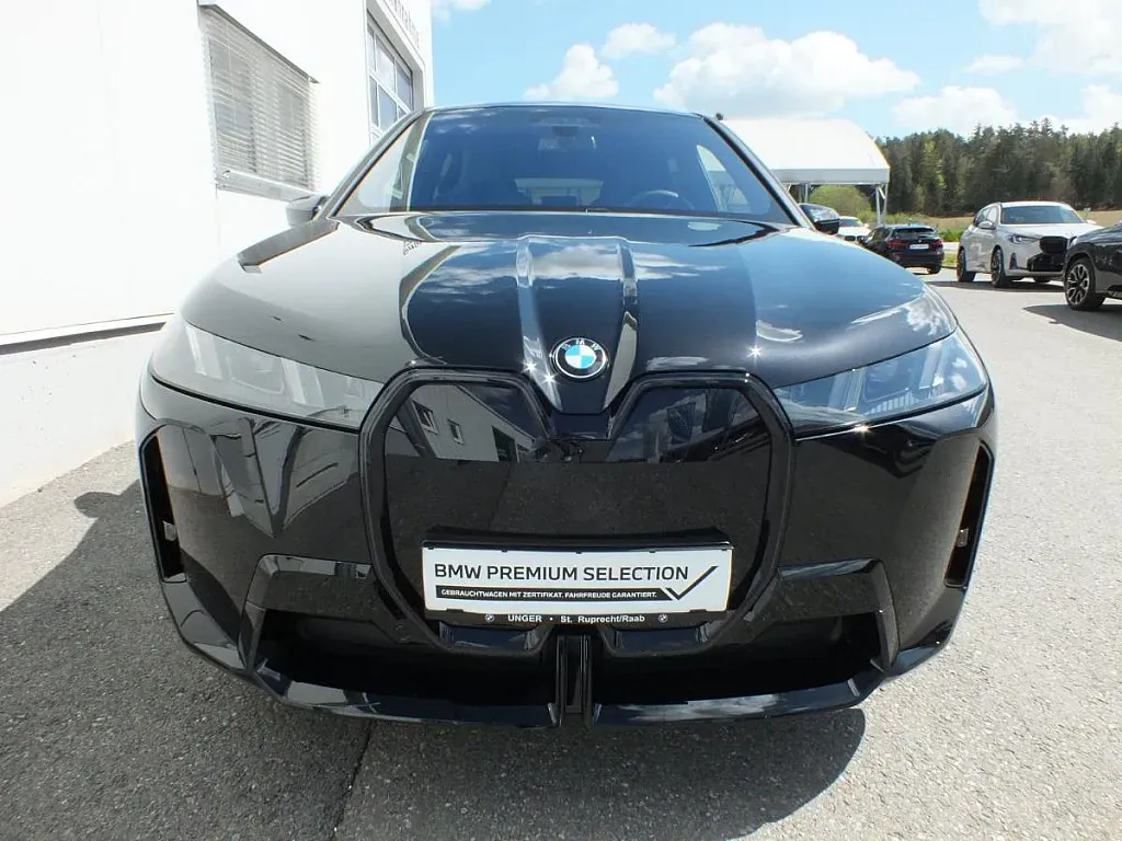 BMW Ix 2025 photo 3