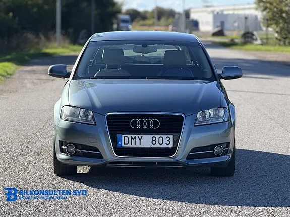 Audi A3 2011 photo 2