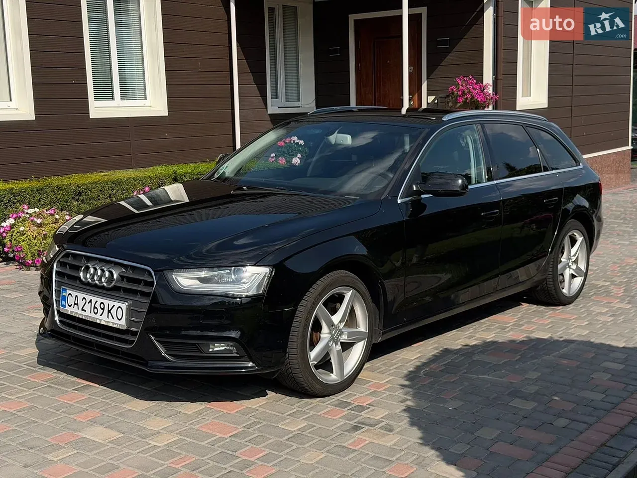Audi A4 2012 photo 3