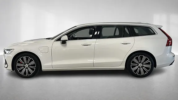Volvo V60 2022 photo 3
