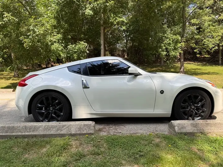 Nissan 370Z 2016 photo 5
