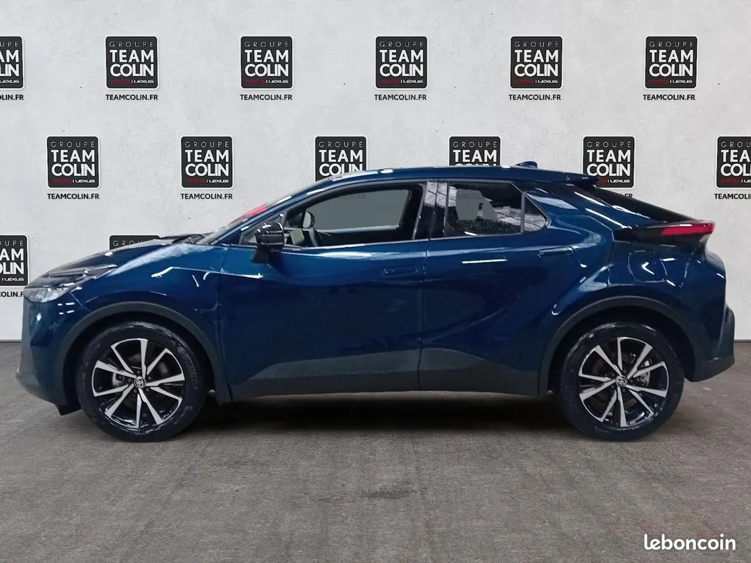 Toyota C-Hr 2025 photo 2